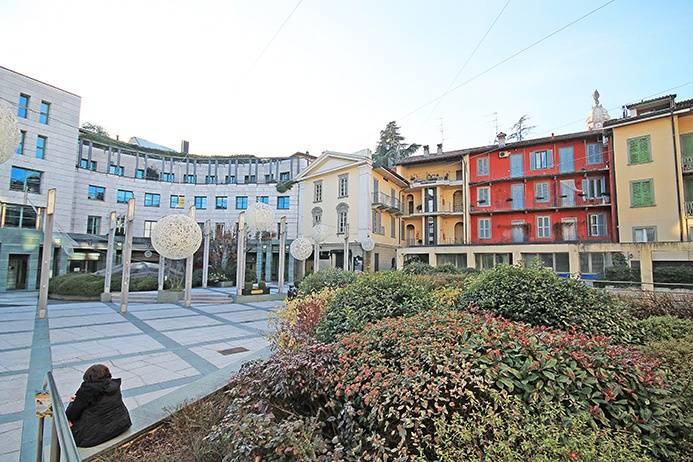 negozio in affitto a Bergamo in zona Bergamo Centro