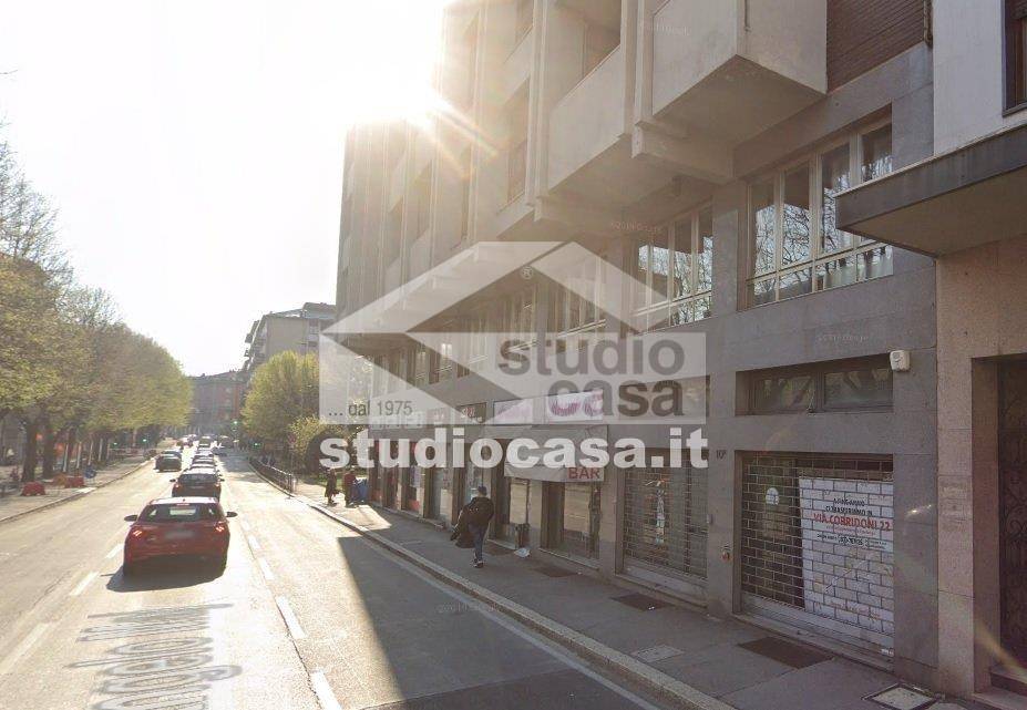 negozio in affitto a Bergamo in zona Borgo Palazzo