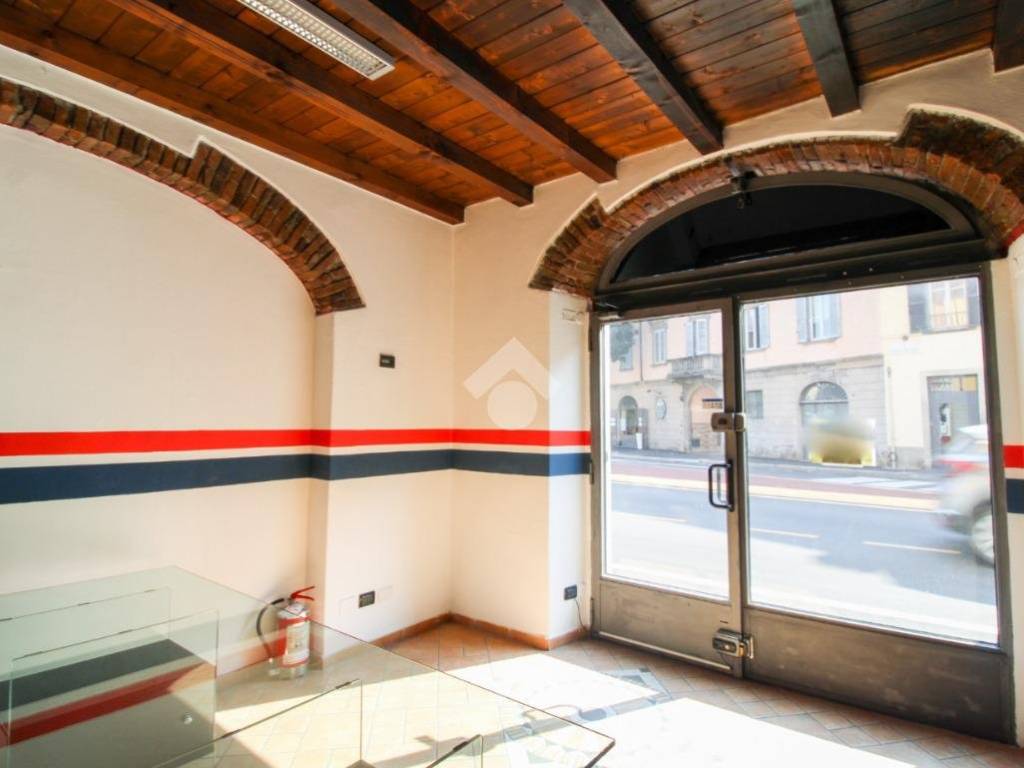 negozio in affitto a Bergamo in zona Borgo Palazzo