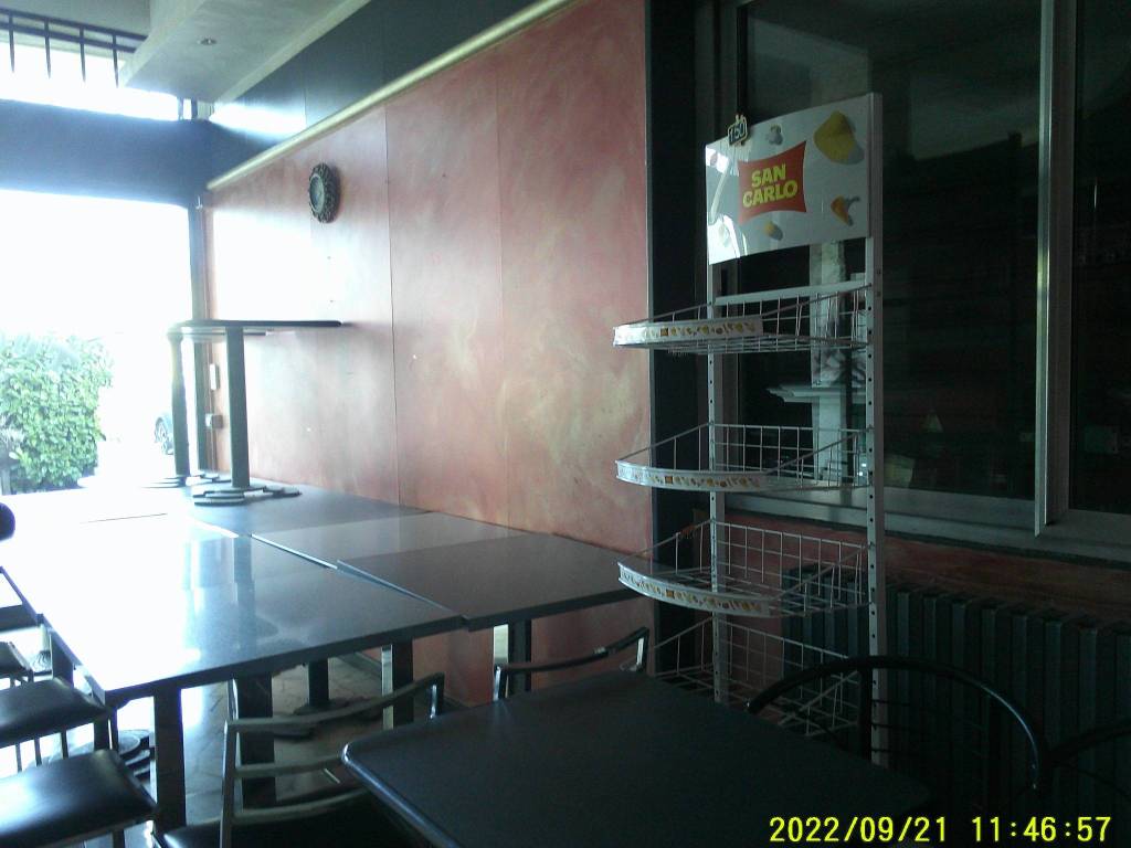 negozio in affitto a Bergamo in zona Canovine