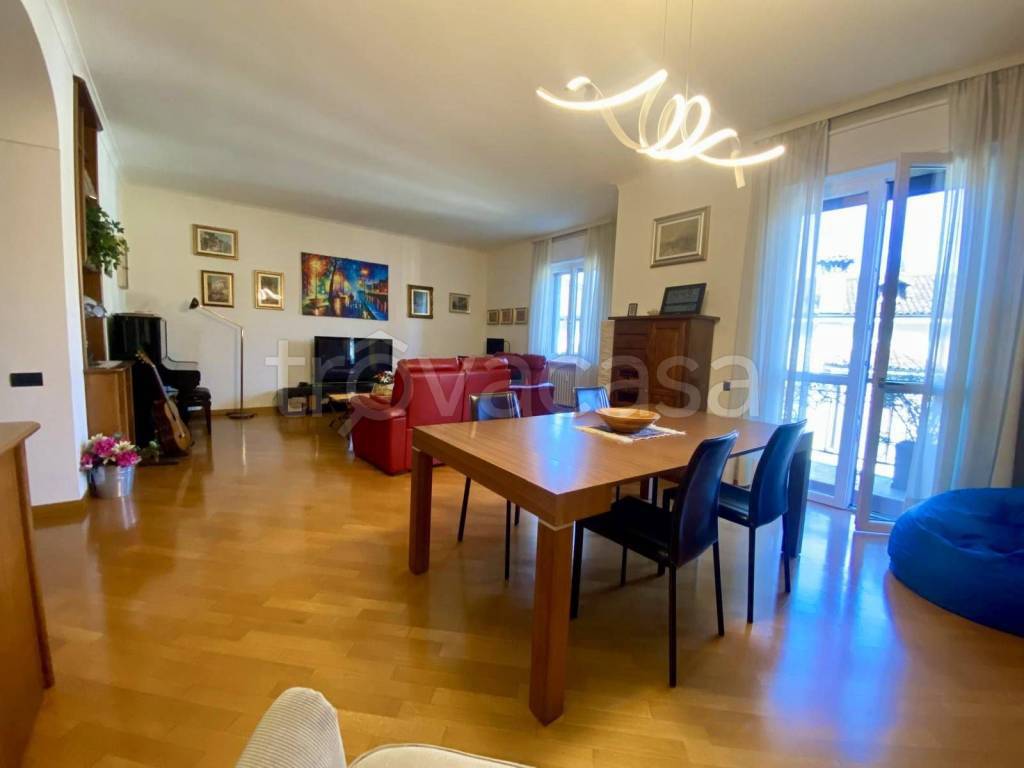 appartamento in affitto a Bergamo in zona Città Alta