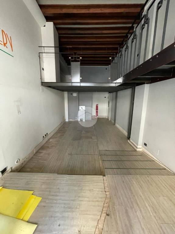 negozio in affitto a Bergamo in zona Città Alta