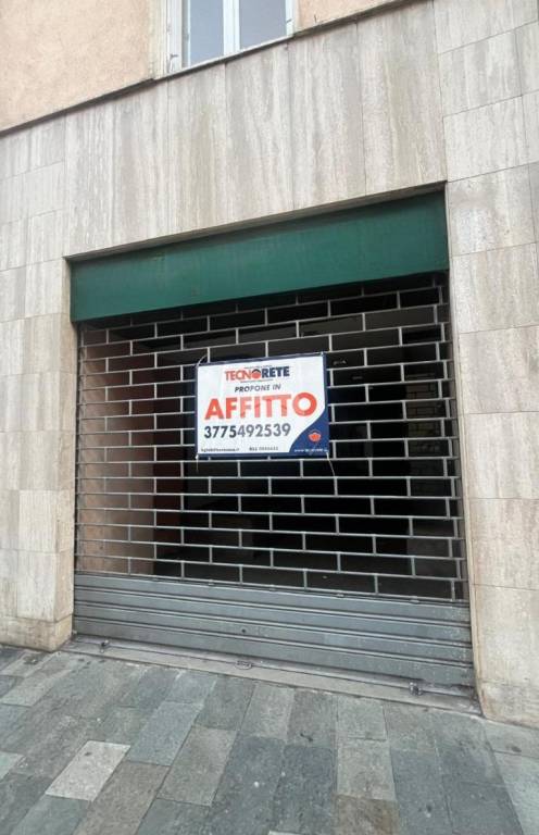 negozio in affitto a Bergamo in zona Borgo Palazzo