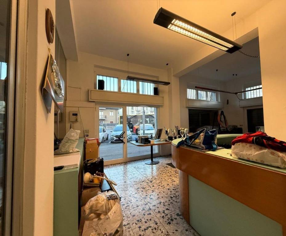 negozio in affitto a Bergamo in zona Boccaleone