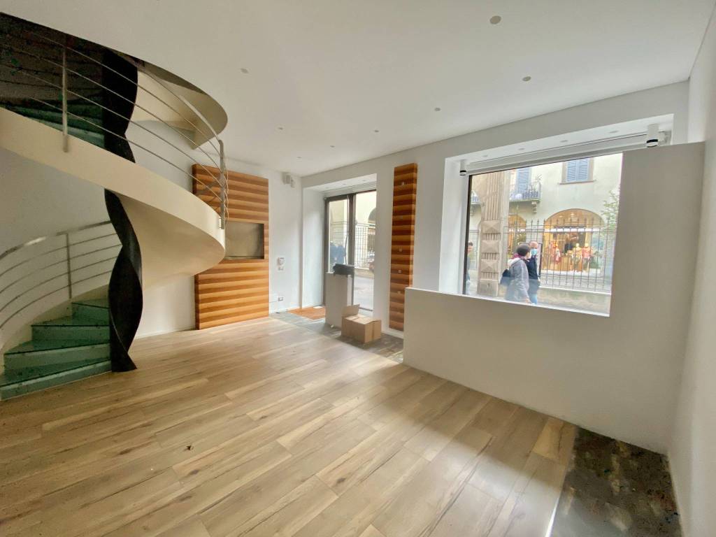 negozio in affitto a Bergamo in zona Bergamo Centro