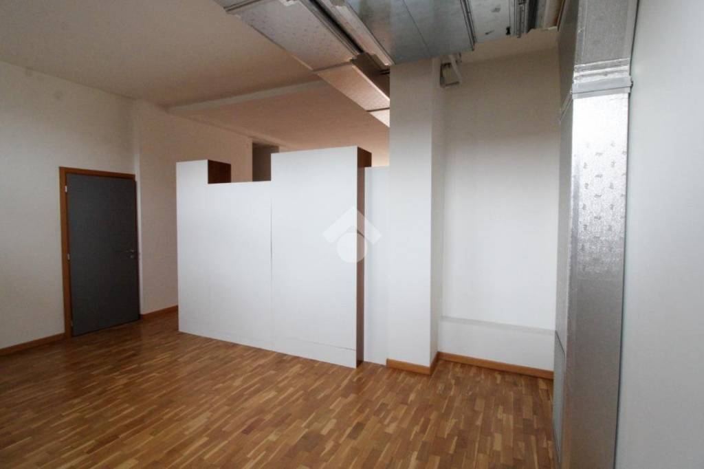 ufficio in affitto a Bergamo in zona Canovine