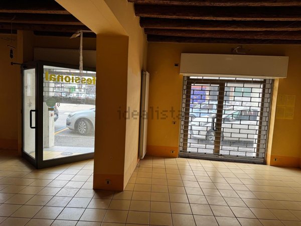 negozio in affitto a Bergamo