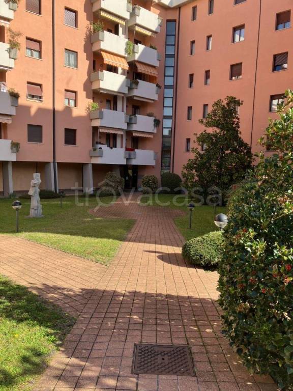 appartamento in affitto a Bergamo in zona Conca Fiorita