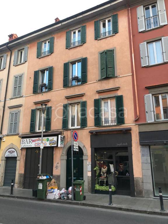 appartamento in affitto a Bergamo in zona Borgo Palazzo