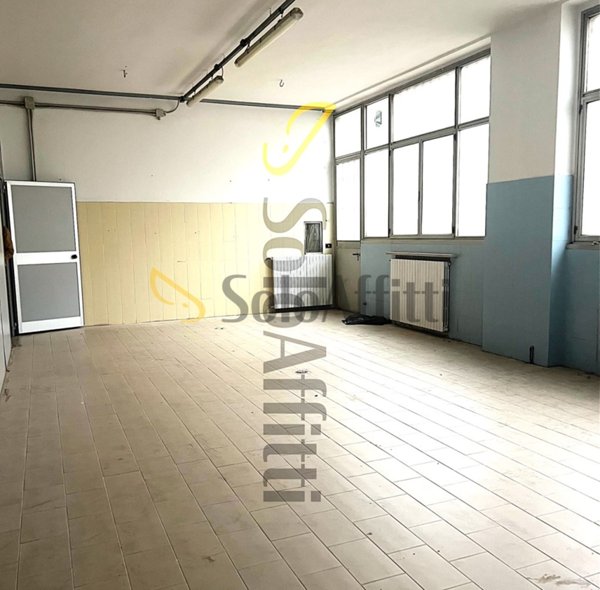locale commerciale in affitto a Bergamo