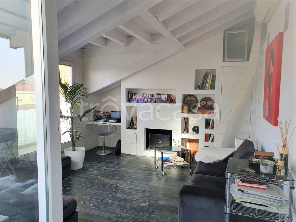 appartamento in affitto a Bergamo in zona Borgo Palazzo