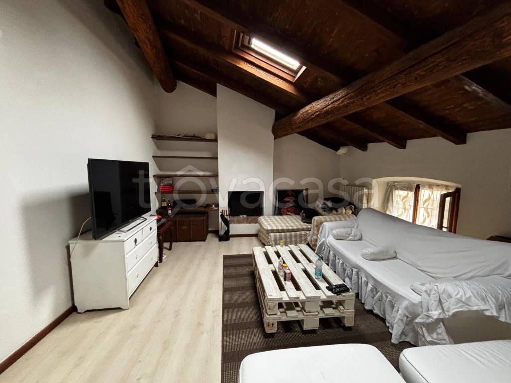 appartamento in affitto a Bergamo in zona Città Alta