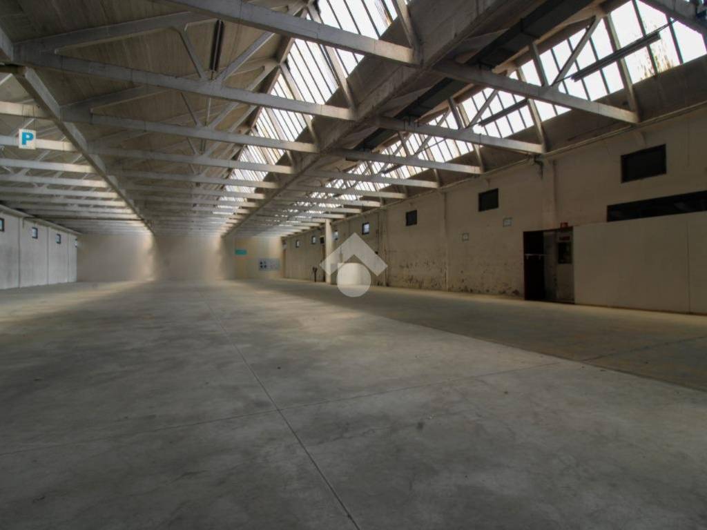 locale commerciale in affitto a Bergamo in zona Borgo Palazzo