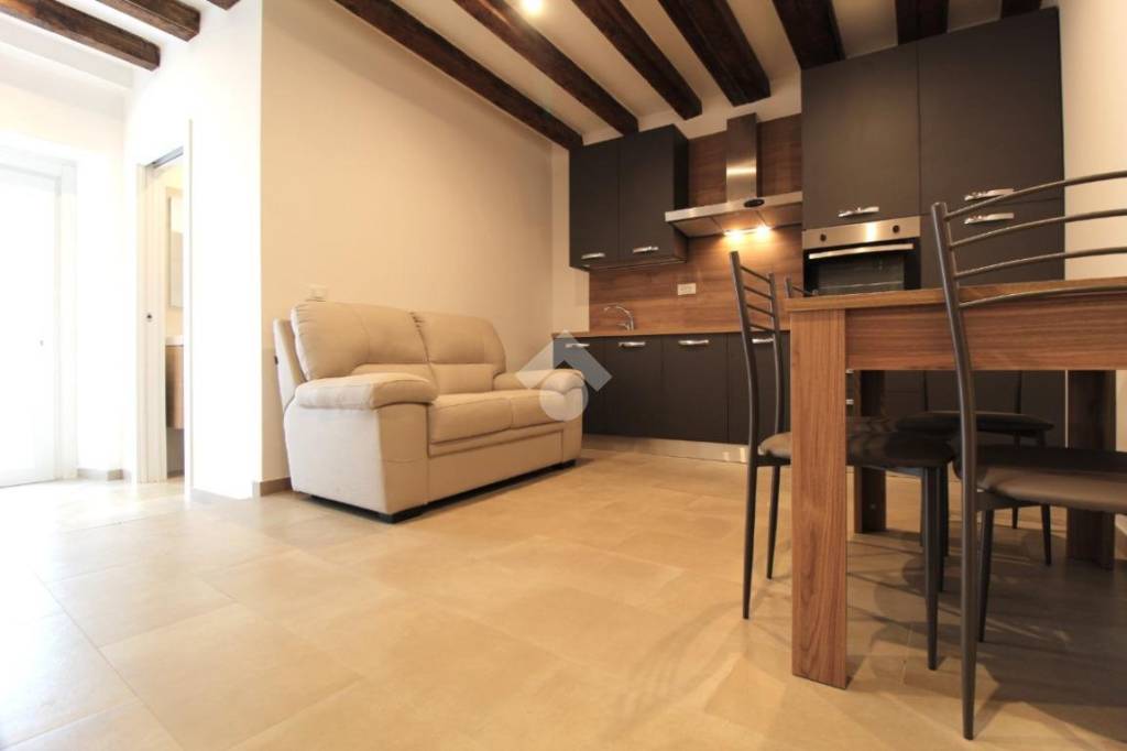 appartamento in affitto a Bergamo in zona Borgo Santa Caterina