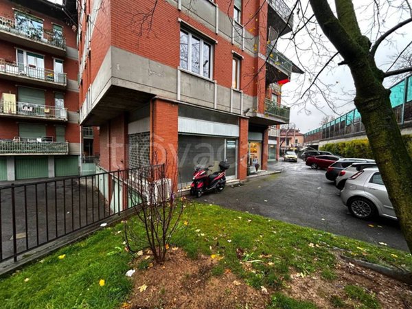 negozio in affitto a Bergamo in zona Conca Fiorita