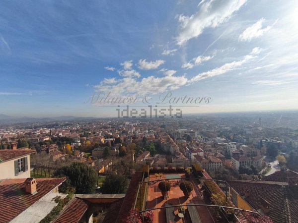 appartamento in affitto a Bergamo in zona Città Alta