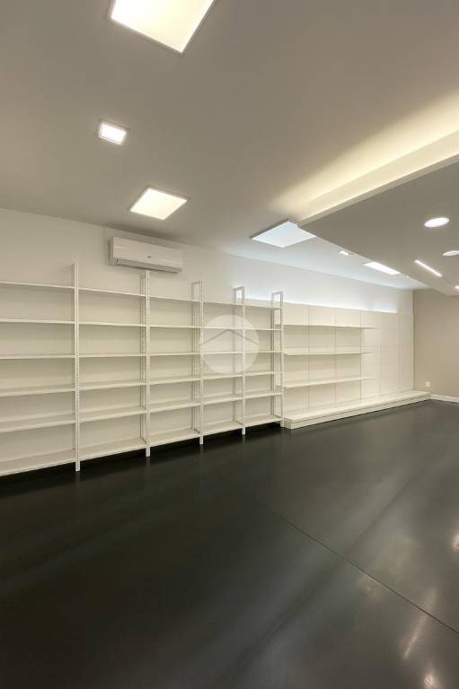 negozio in affitto a Bergamo in zona Bergamo Centro