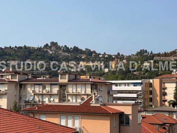 appartamento in affitto a Bergamo in zona Borgo Pignolo