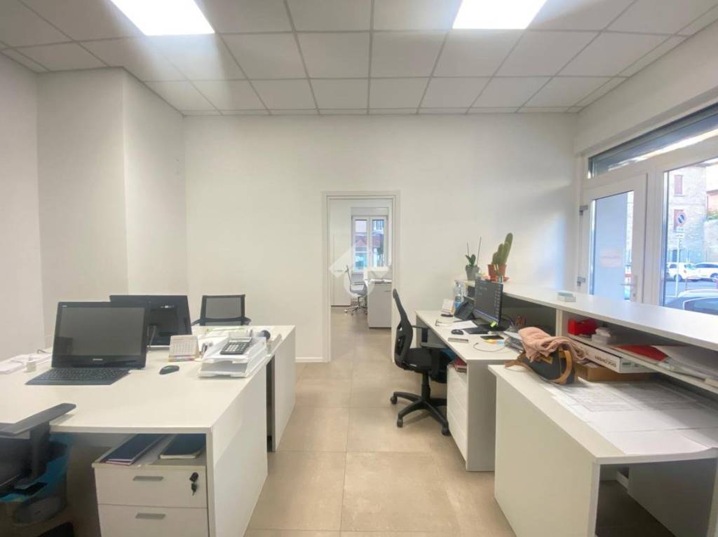 negozio in affitto a Bergamo in zona Borgo Palazzo