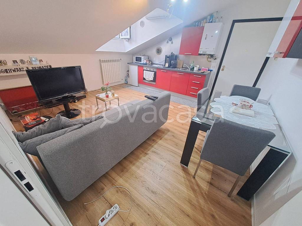 appartamento in affitto a Bergamo in zona Canovine