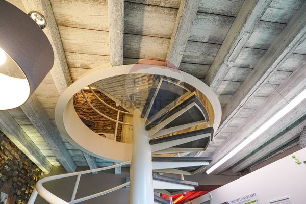 negozio in affitto a Bergamo in zona Borgo Palazzo