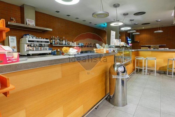 locale commerciale in affitto a Bergamo