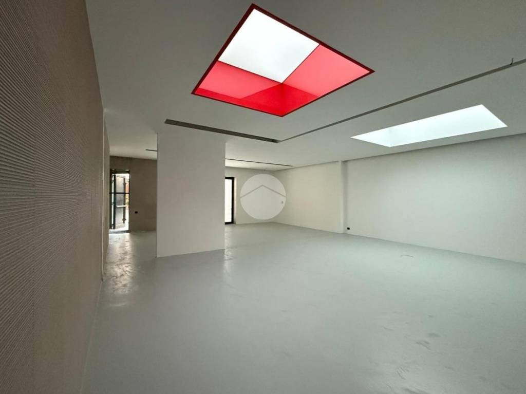 negozio in affitto a Bergamo in zona Bergamo Centro