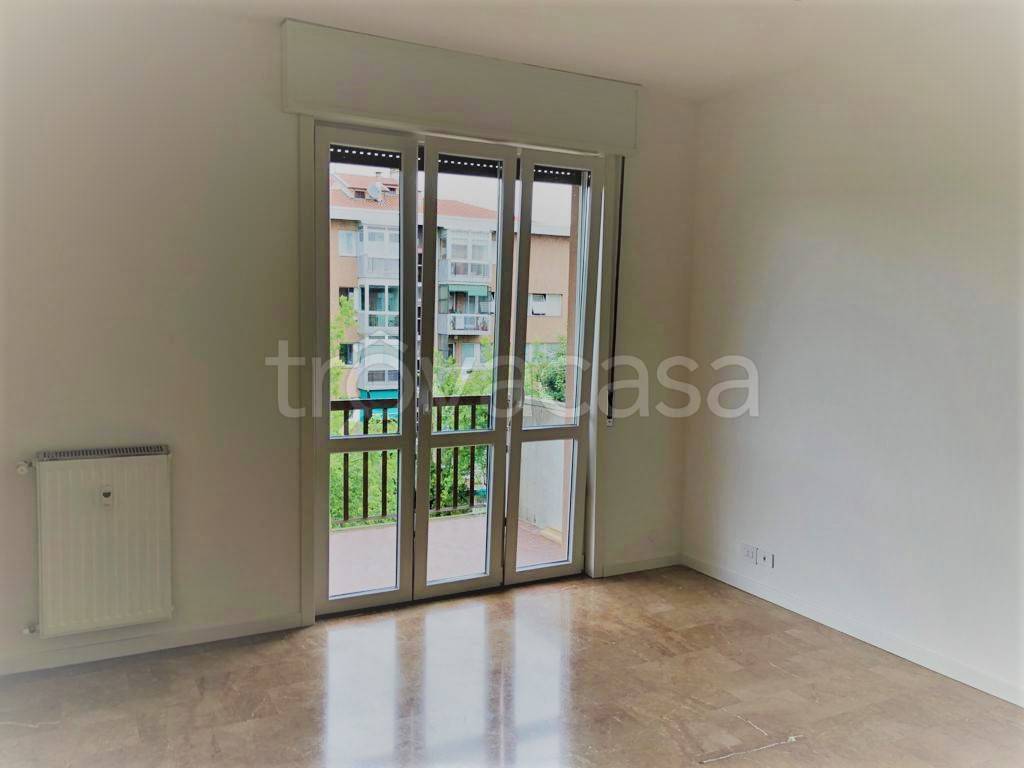 appartamento in affitto a Bergamo in zona Canovine