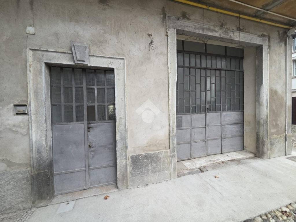 negozio in affitto a Bergamo in zona Borgo Palazzo