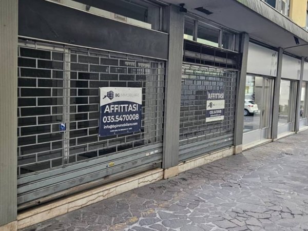 negozio in affitto a Bergamo in zona Borgo Palazzo