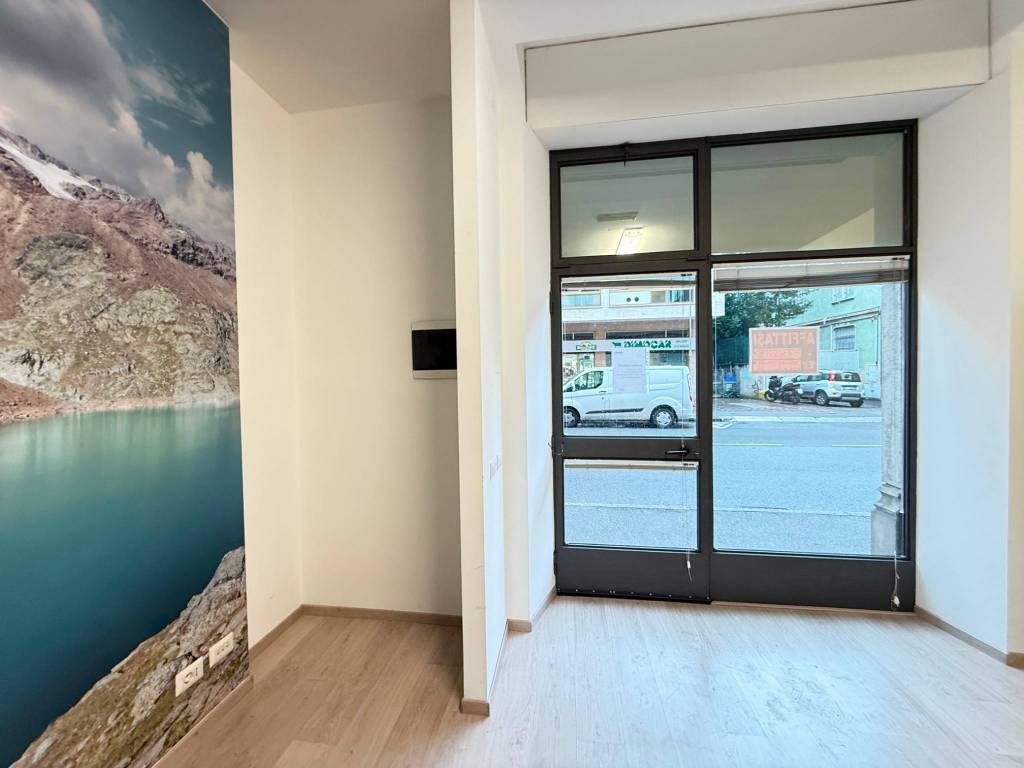 negozio in affitto a Bergamo in zona Borgo Palazzo