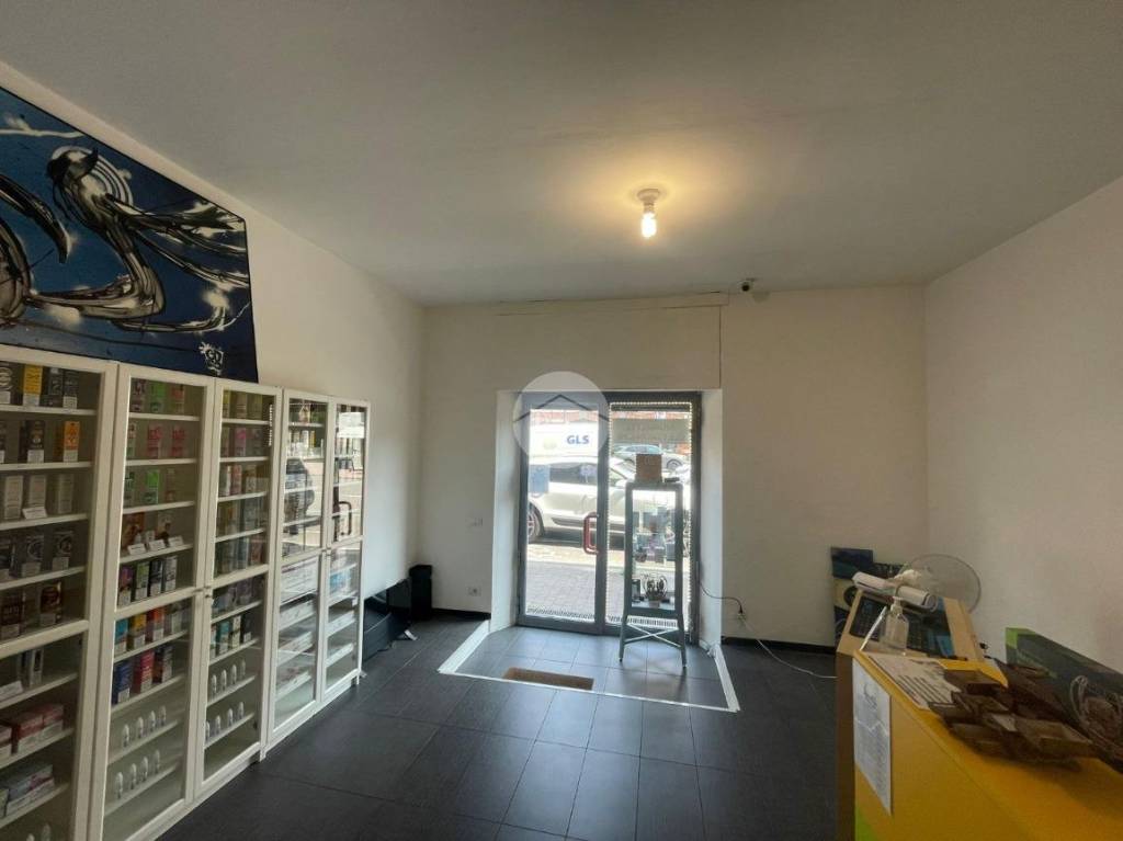 negozio in affitto a Bergamo in zona Borgo Palazzo