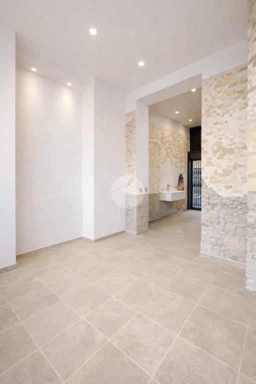 negozio in affitto a Bergamo in zona Borgo Palazzo