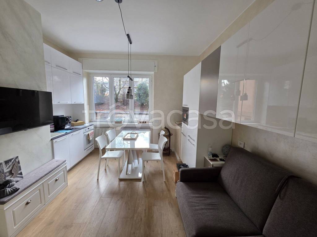 appartamento in affitto a Bergamo in zona Canovine