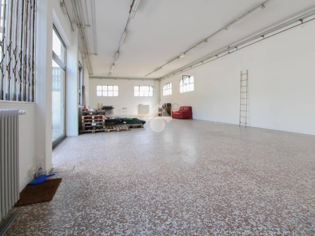 ufficio in affitto a Bergamo in zona Valtesse/Valverde