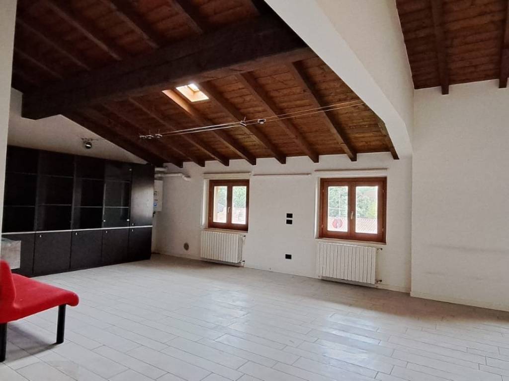 appartamento in affitto a Bergamo in zona Colognola