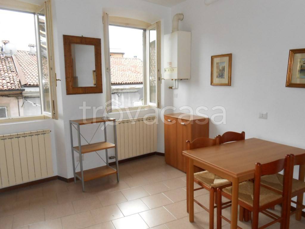 appartamento in affitto a Bergamo in zona Borgo Santa Caterina