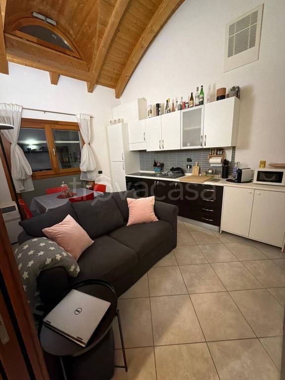 appartamento in affitto a Bergamo in zona Canovine