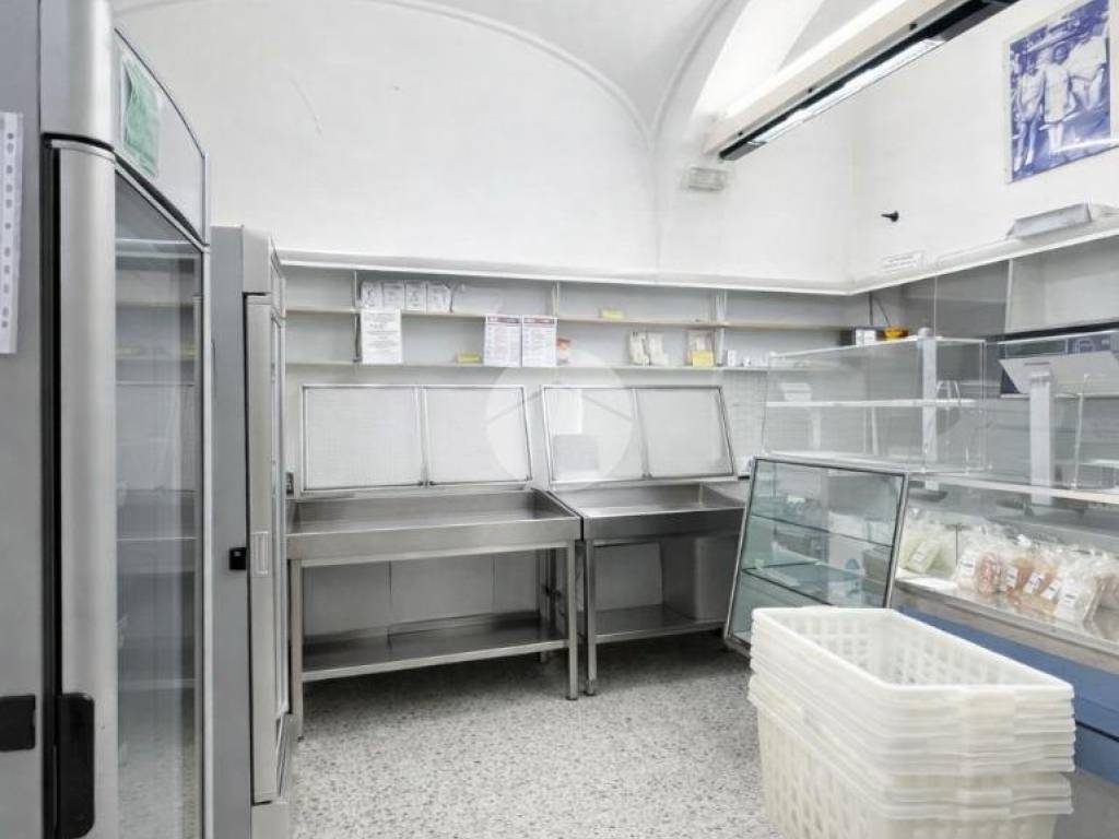 negozio in affitto a Bergamo in zona Borgo Palazzo