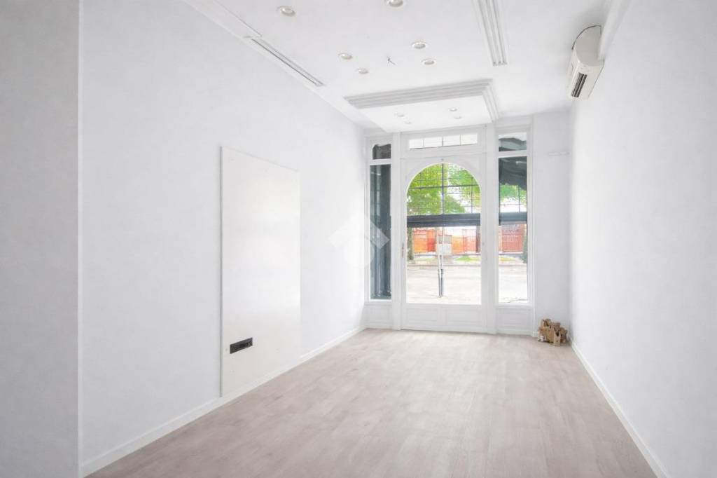 negozio in affitto a Bergamo in zona Bergamo Centro