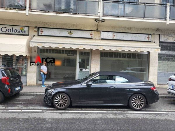 negozio in affitto a Bergamo in zona Borgo Palazzo