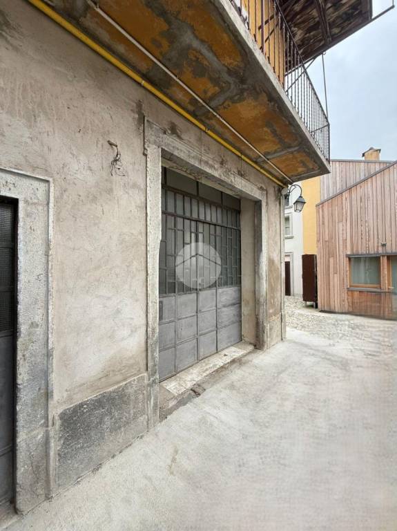 negozio in affitto a Bergamo in zona Borgo Palazzo