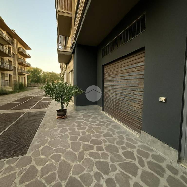 negozio in affitto a Bergamo in zona Celadina