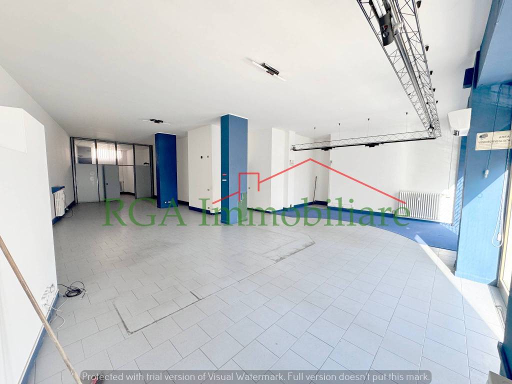 negozio in affitto a Bergamo in zona Borgo Palazzo