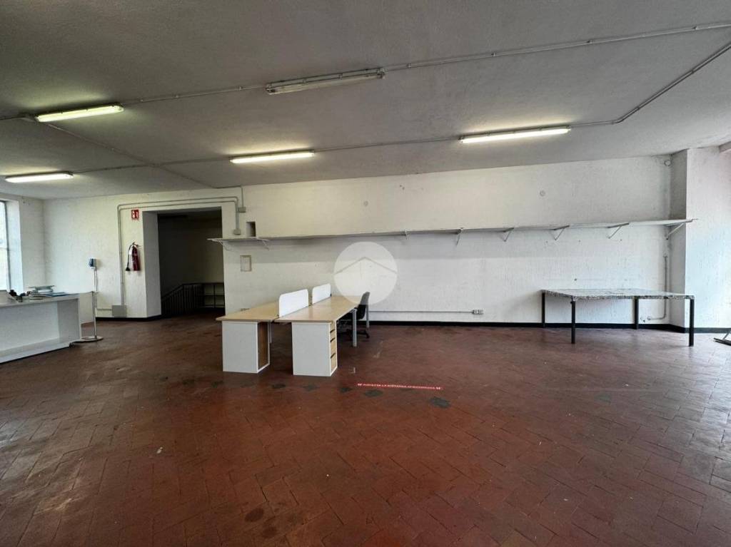 locale commerciale in affitto a Bergamo in zona Celadina