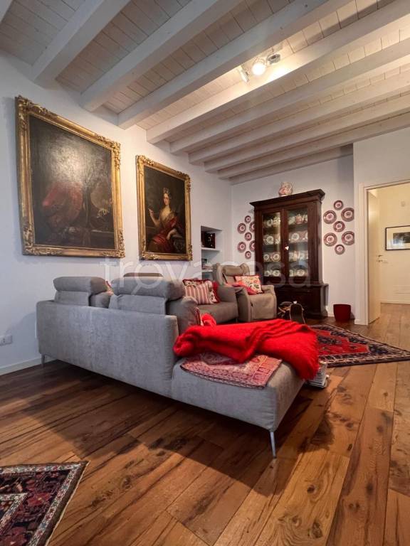 appartamento in affitto a Bergamo in zona Borgo Pignolo