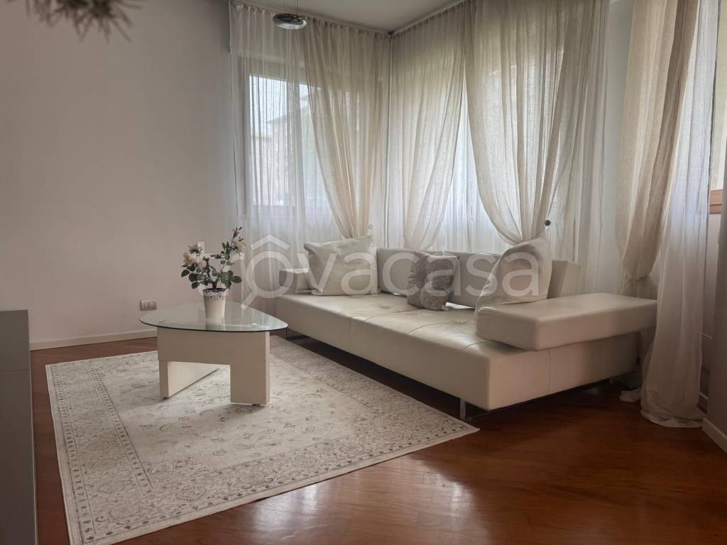 appartamento in affitto a Bergamo in zona Loreto