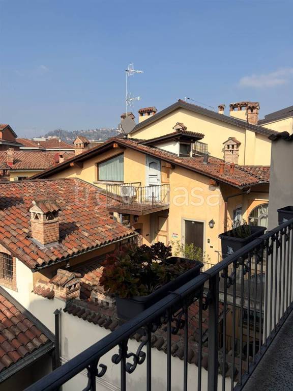 appartamento in affitto a Bergamo in zona Bergamo Centro