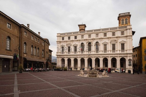 appartamento in affitto a Bergamo in zona Città Alta