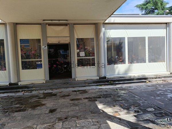 locale commerciale in affitto a Bergamo in zona Redona